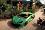   : Lamborghini     '